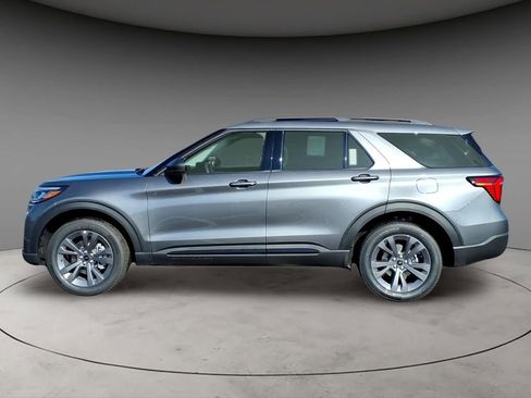 New 2026 Ford Explorer Active w/ Active Comfort Package image 2