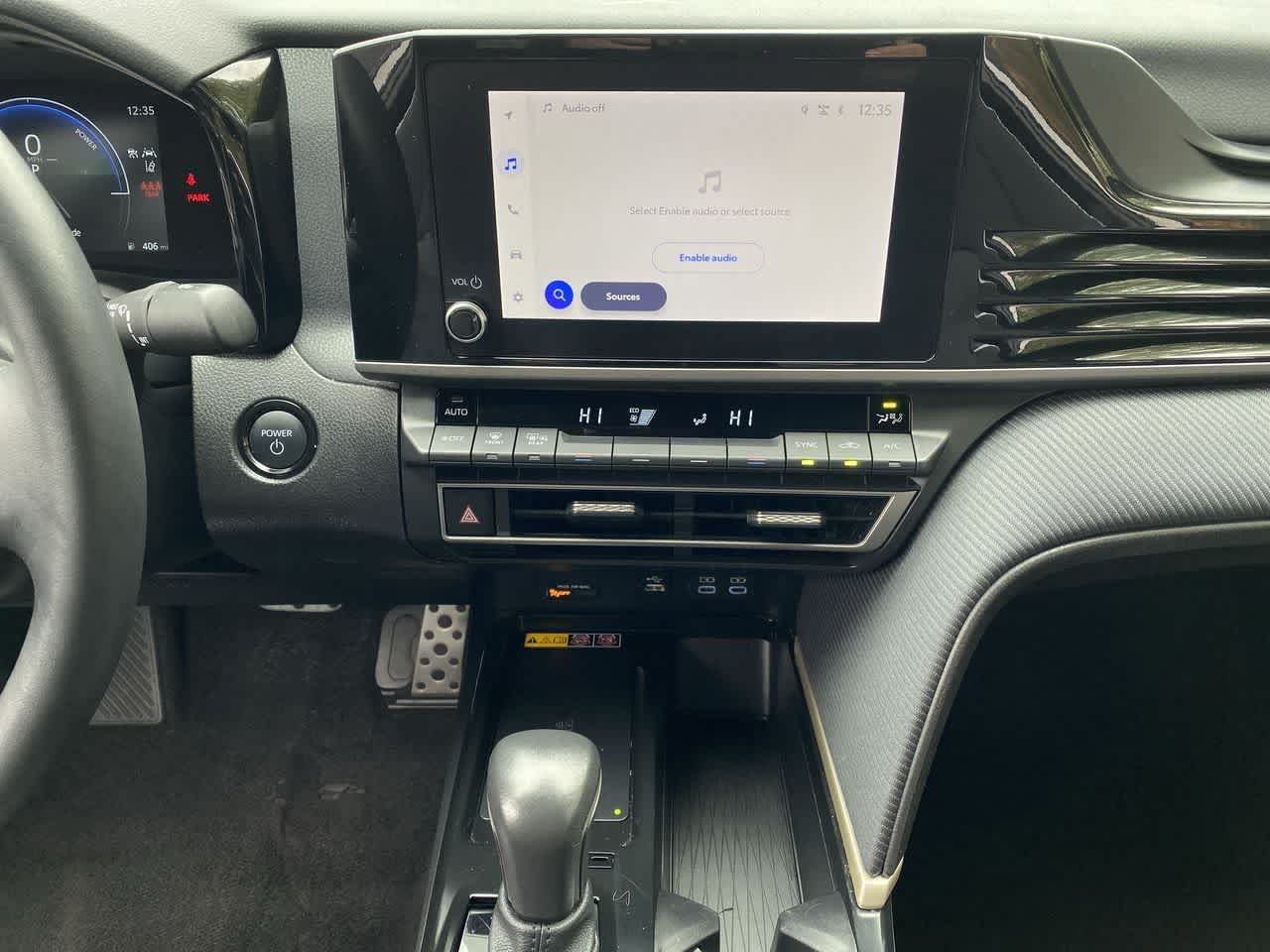 Used 2025 Toyota Camry SE FWD image 24