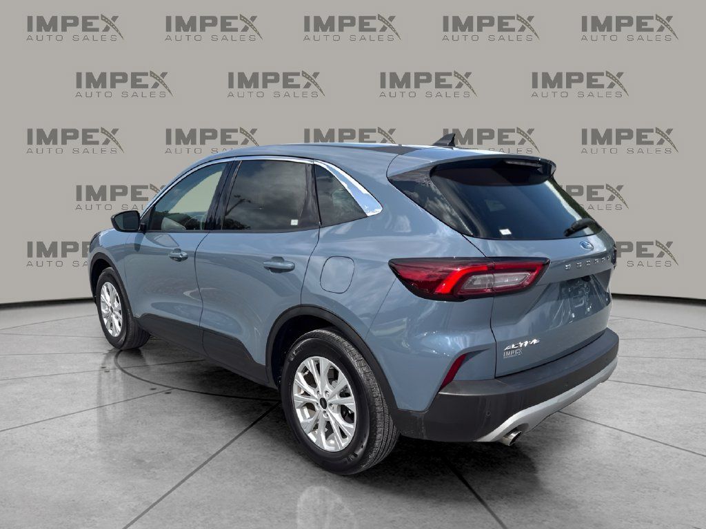 Used 2024 Ford Escape Active w/ Tech Pack #1 FWD image 3