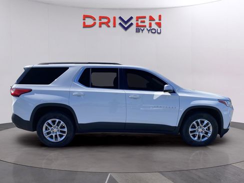Used 2020 Chevrolet Traverse LT image 7