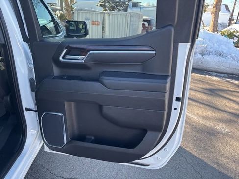 Used 2025 GMC Sierra 1500 SLT image 26