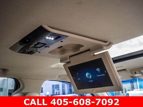Used 2018 Cadillac Escalade Luxury RWD image 23
