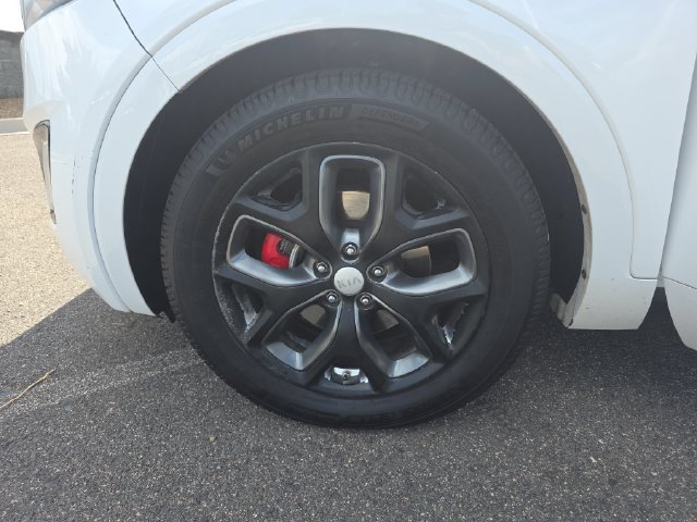 Used 2016 Kia Sorento SX FWD image 10
