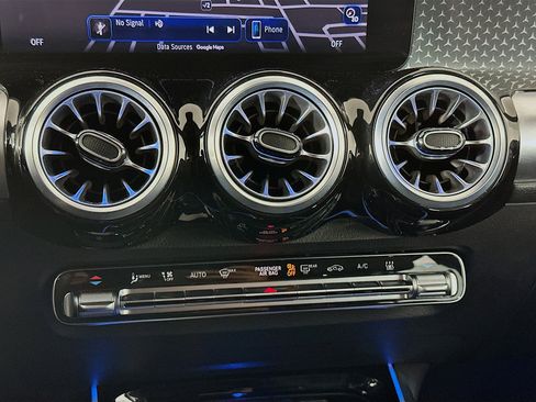 Used 2024 Mercedes-Benz EQB 250+ EQB 250+ image 24