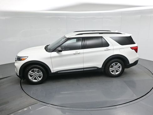Certified 2021 Ford Explorer XLT image 45
