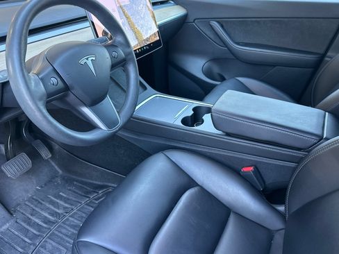 Used 2021 Tesla Model Y Long Range AWD/4WD image 9