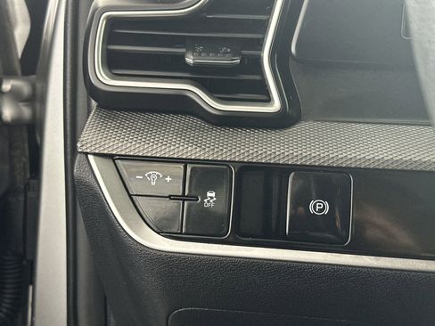 Used 2023 Kia Sportage LX image 22