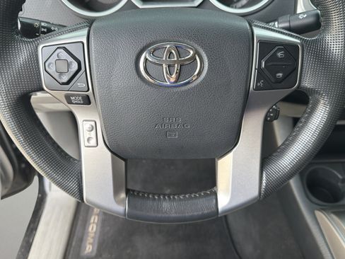 Used 2015 Toyota Tacoma PreRunner w/ SR5 Package RWD image 15