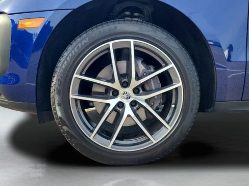 Used 2022 Porsche Macan AWD/4WD image 27
