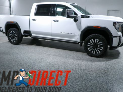 Used 2024 GMC Sierra 2500 Denali Ultimate w/ Max Trailering Package AWD/4WD image 6