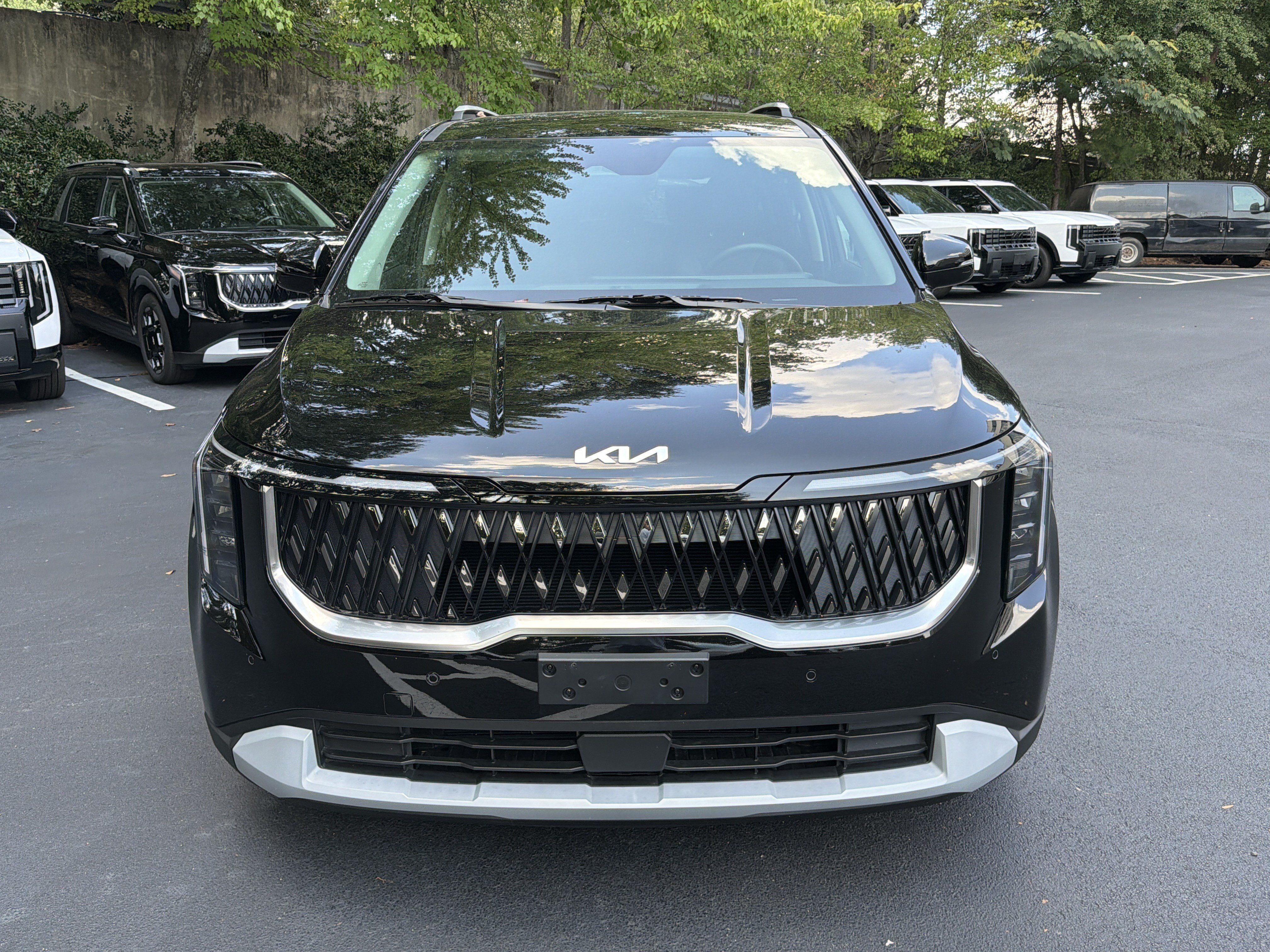 Certified 2026 Kia Carnival EX FWD image 2