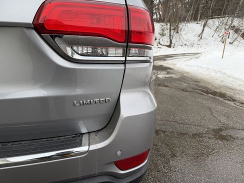 Used 2018 Jeep Grand Cherokee Limited w/ Trailer Tow Group IV image 26