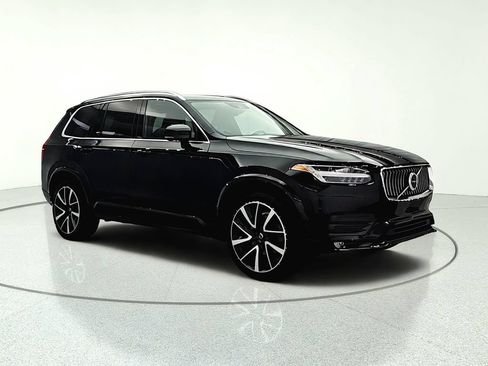 Used 2020 Volvo XC90 T6 Momentum w/ Protection Package Premier AWD/4WD image 9