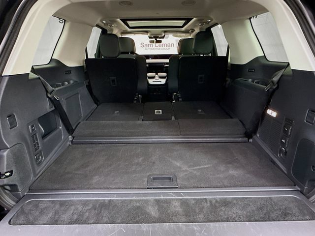 Used 2025 Lincoln Navigator Reserve AWD/4WD image 28