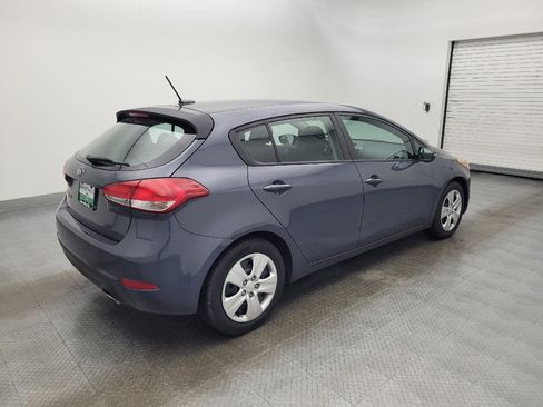 Used 2016 Kia Forte LX image 10