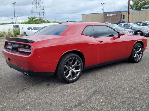Used 2018 Dodge Challenger SXT w/ Blacktop Package image 7