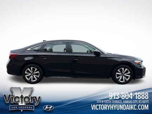 Used 2025 Honda Civic LX image 6