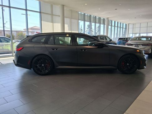 New 2027 BMW M5 Touring AWD/4WD image 6