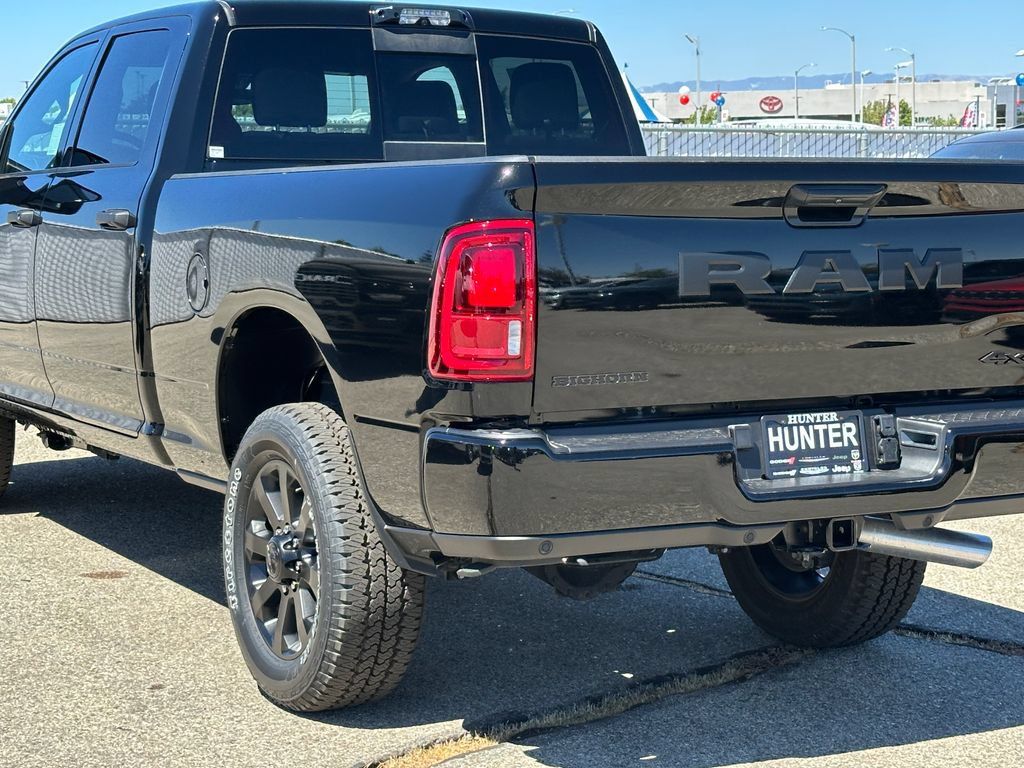 New 2026 RAM 2500 Big Horn AWD/4WD image 5