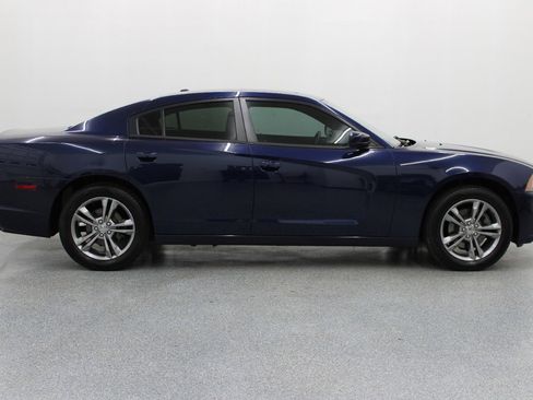 Used 2014 Dodge Charger SXT Plus image 2