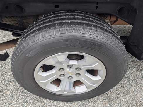 Used 2018 Chevrolet Silverado 1500 LT w/ Texas Edition AWD/4WD image 6