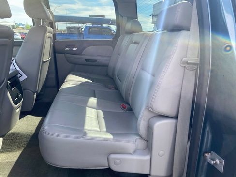 Used 2011 Chevrolet Silverado 3500 LTZ AWD/4WD image 23