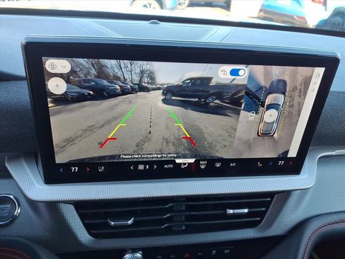 Used 2025 Ford Explorer ST-Line image 29