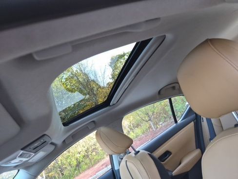 New 2025 Nissan Sentra SV w/ SV Premium Package image 25