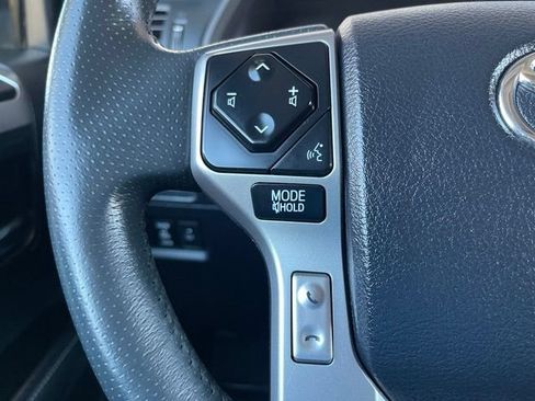 Used 2022 Toyota 4Runner SR5 Premium w/ Moonroof Package AWD/4WD image 13