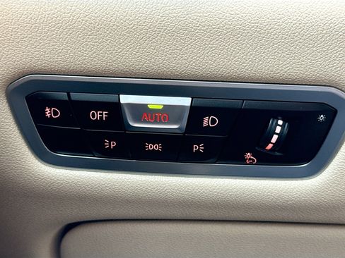 Used 2021 BMW X5 sDrive40i w/ Convenience Package image 37