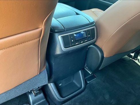 Used 2018 Toyota Highlander Limited AWD/4WD image 9