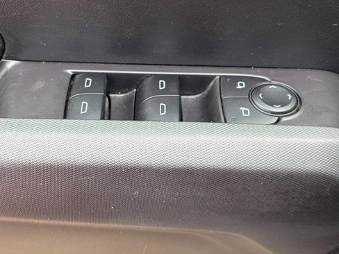 Used 2023 Chevrolet Colorado W/T image 16