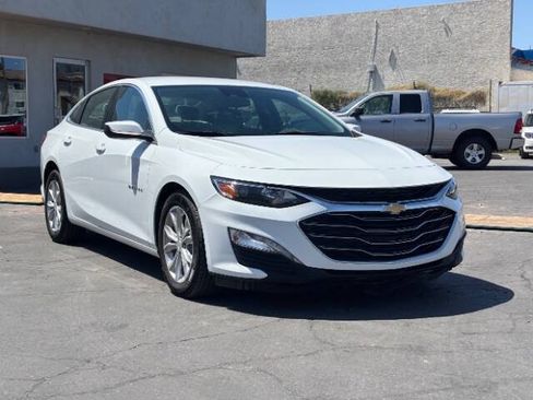 Used 2022 Chevrolet Malibu LT FWD image 1