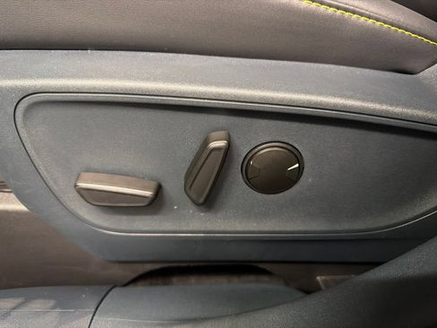 Certified 2025 Ford Maverick Lobo AWD/4WD image 27