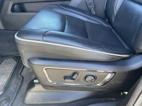 Used 2022 RAM 1500 Limited w/ Body-Colour Bumper Group image 10