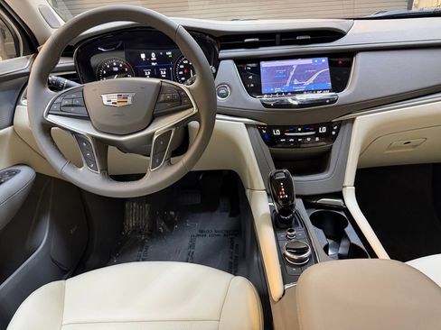 New 2026 Cadillac XT5 Premium Luxury w/ Driver Assist Package FWD image 4