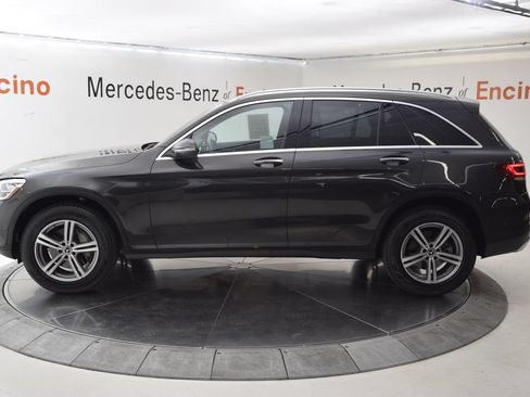 Certified 2022 Mercedes-Benz GLC 300 image 2