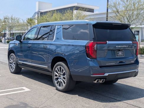 New 2026 GMC Yukon XL Denali w/ Denali Reserve Package AWD/4WD image 7