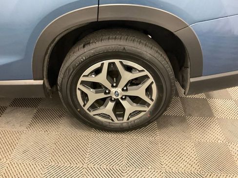 Used 2023 Subaru Forester Premium image 12