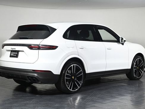 Certified 2023 Porsche Cayenne AWD/4WD image 6