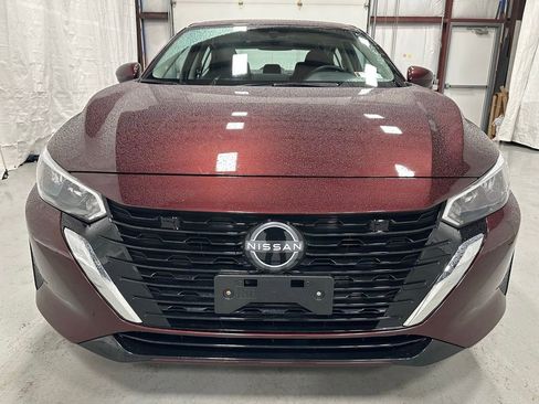 Used 2025 Nissan Sentra SV image 2
