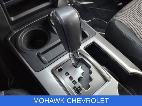 Used 2022 Toyota 4Runner SR5 AWD/4WD image 17