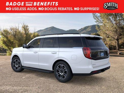 New 2025 Ford Expedition Active image 5