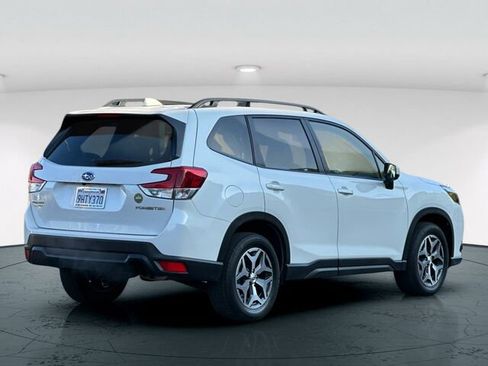 Certified 2023 Subaru Forester Premium image 6