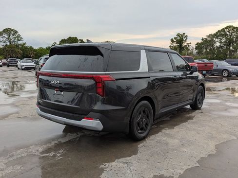 New 2026 Kia Carnival FWD image 8