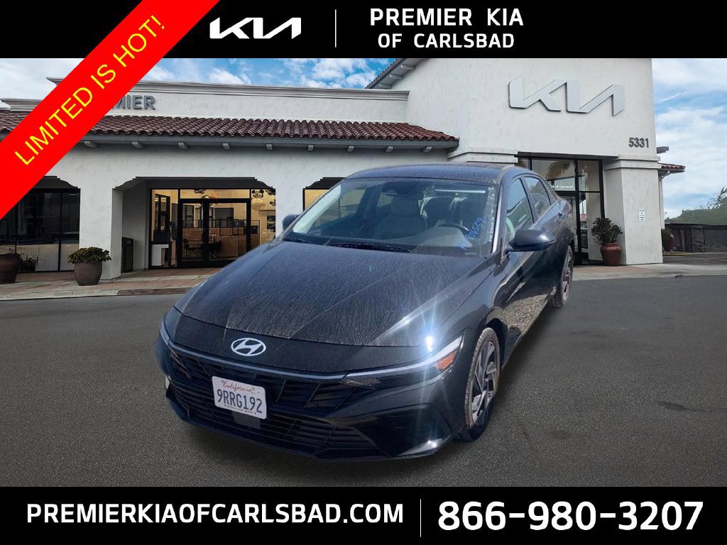 Used 2025 Hyundai Elantra Limited FWD image 1