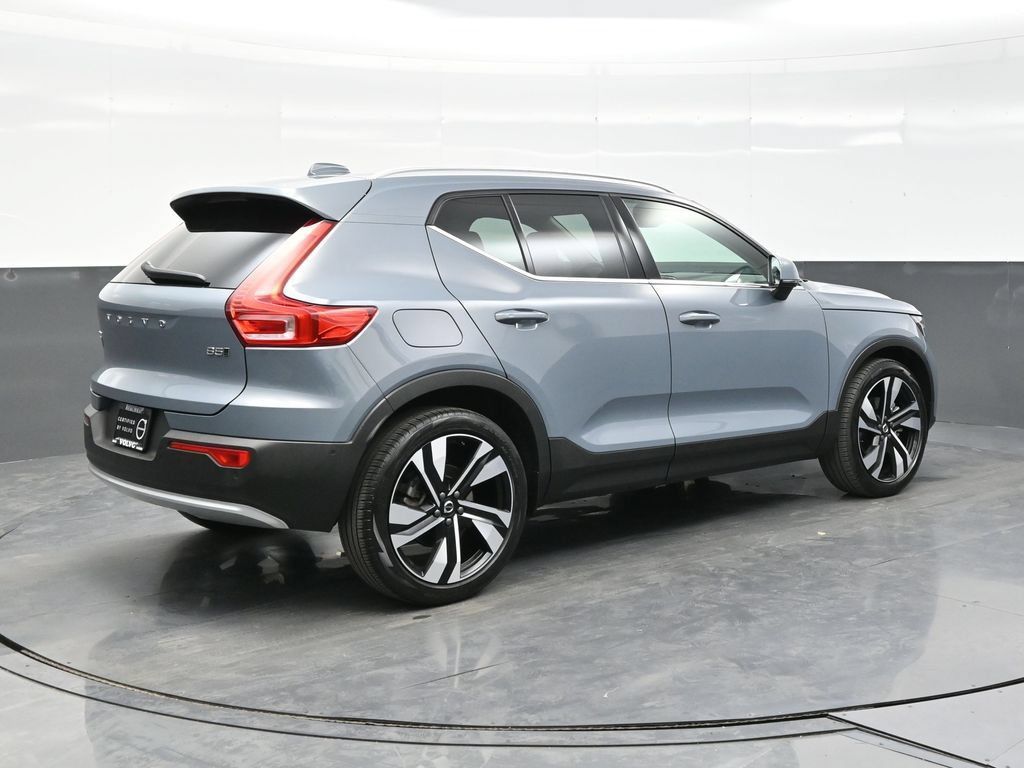 Used 2023 Volvo XC40 B5 Ultimate w/ Protection Package Premier AWD/4WD image 7