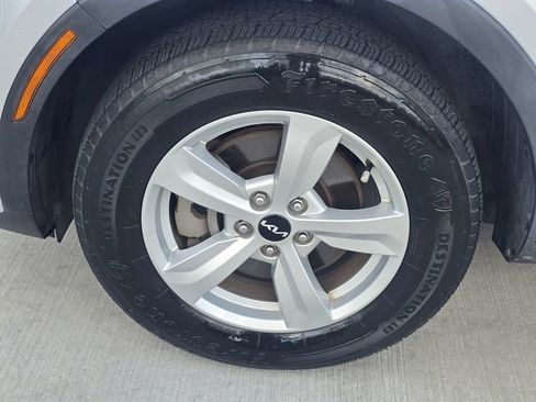 Used 2022 Kia Sorento LX FWD image 7