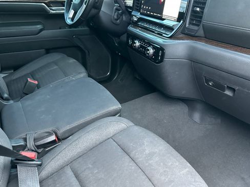 Used 2024 GMC Sierra 1500 Elevation image 18