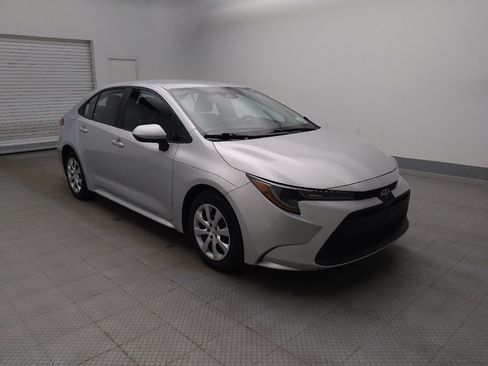 Used 2025 Toyota Corolla LE FWD image 13